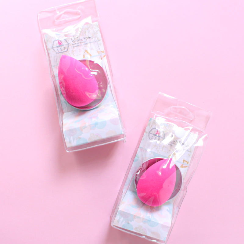 بيوتي بلندر اسفنجة مكياج مع قاعدة للمزج