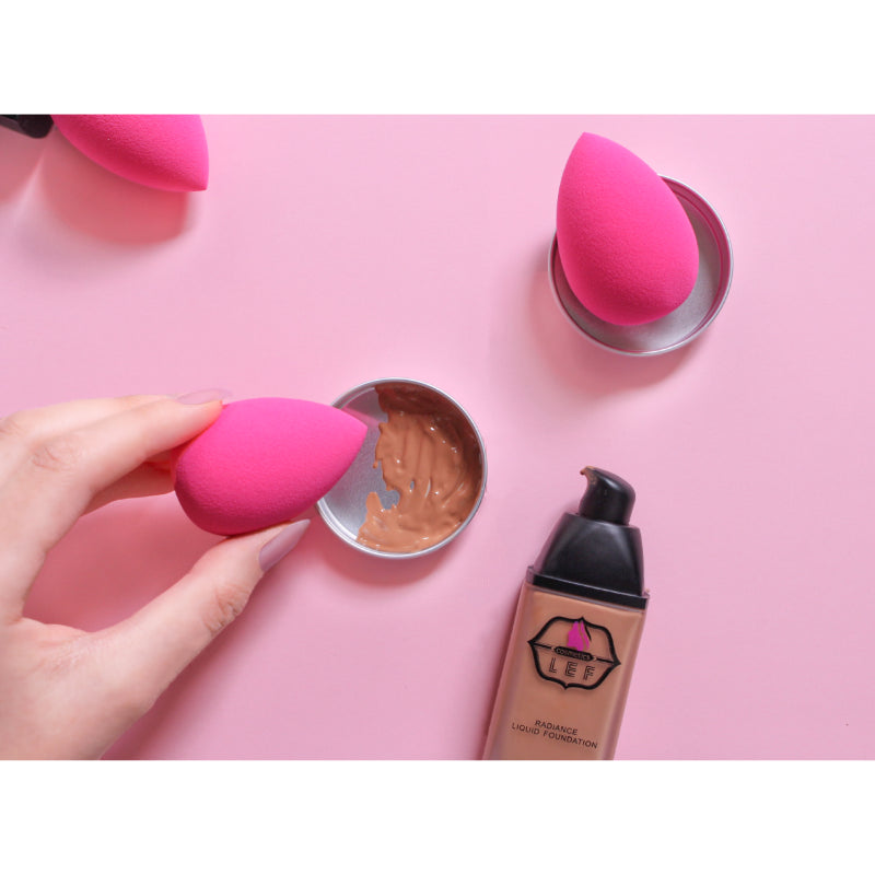 بيوتي بلندر اسفنجة مكياج مع قاعدة للمزج