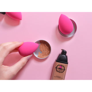 بيوتي بلندر اسفنجة مكياج مع قاعدة للمزج