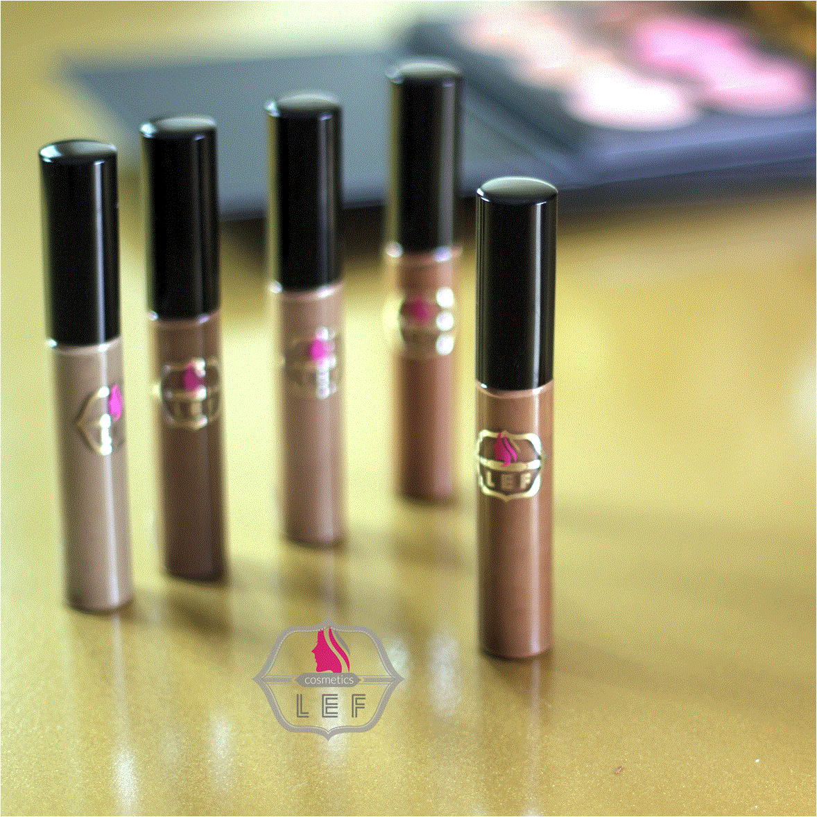 مسكرة حواجب | 01