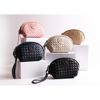 BLACK | حقيبة مكياج صغيره